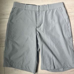 Light grey Nike golf shorts - size 32